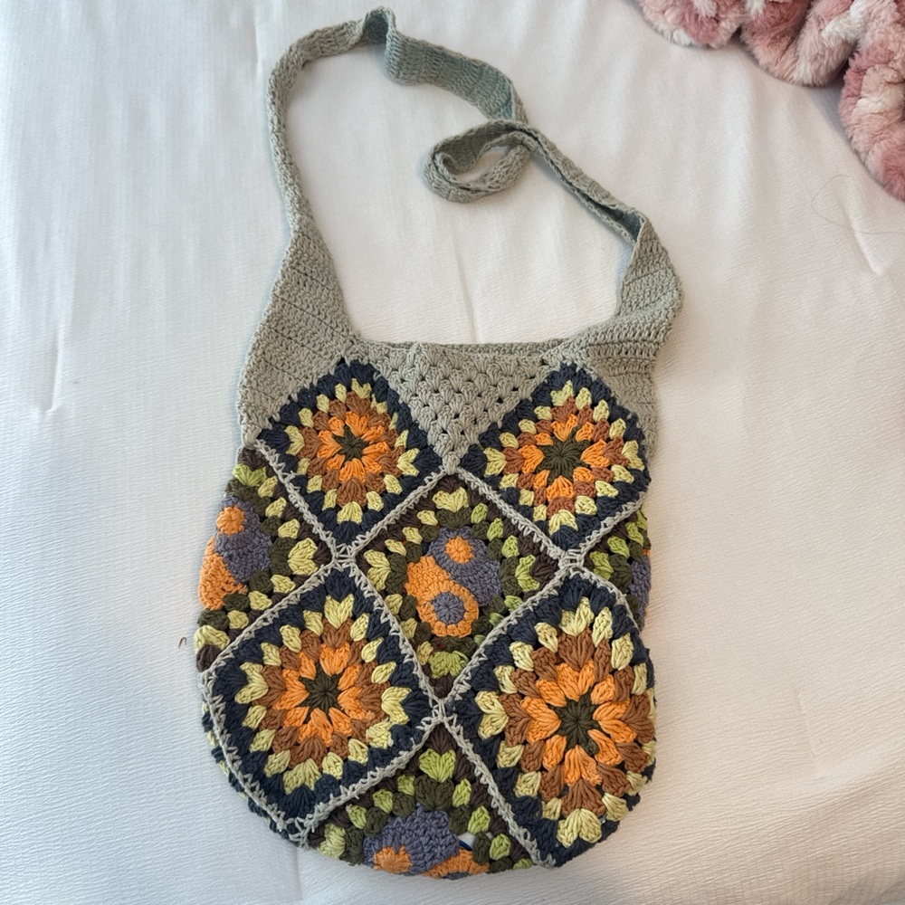 urban outfitters purse